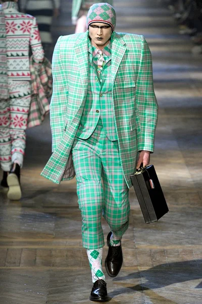Look 24